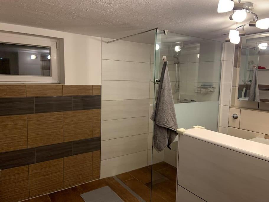 Schoene Moderne & Rustikale Einliegerwohnung Mit Kueche Schramberg Bagian luar foto